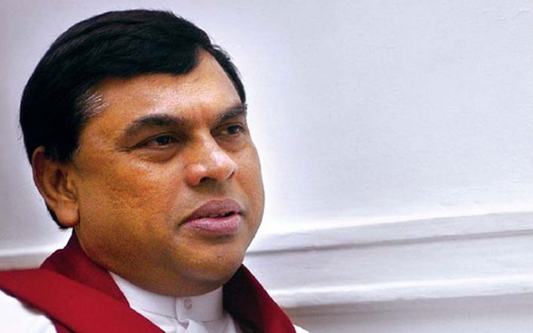 ආර්ථිකය හදන්න බැරි බැසිල් මැතිසබේ නැති නිසාලු !